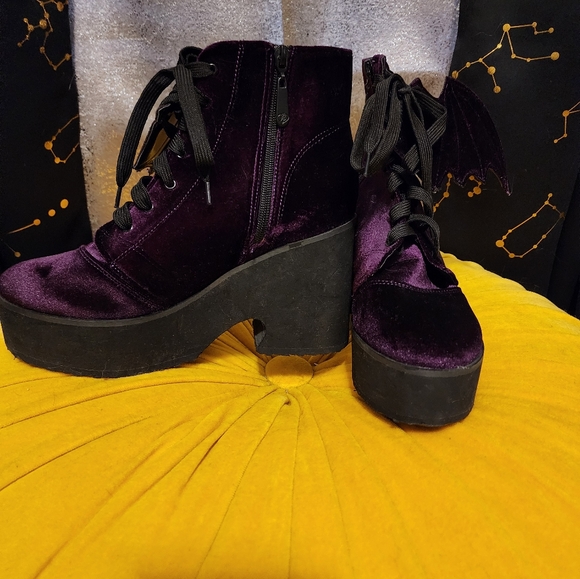 Iron Fist Bat Royalty Boots - size 9 - Picture 5 of 5